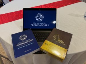 La Biblia Homilética
Biblia Homilética
Un millón de predicadores